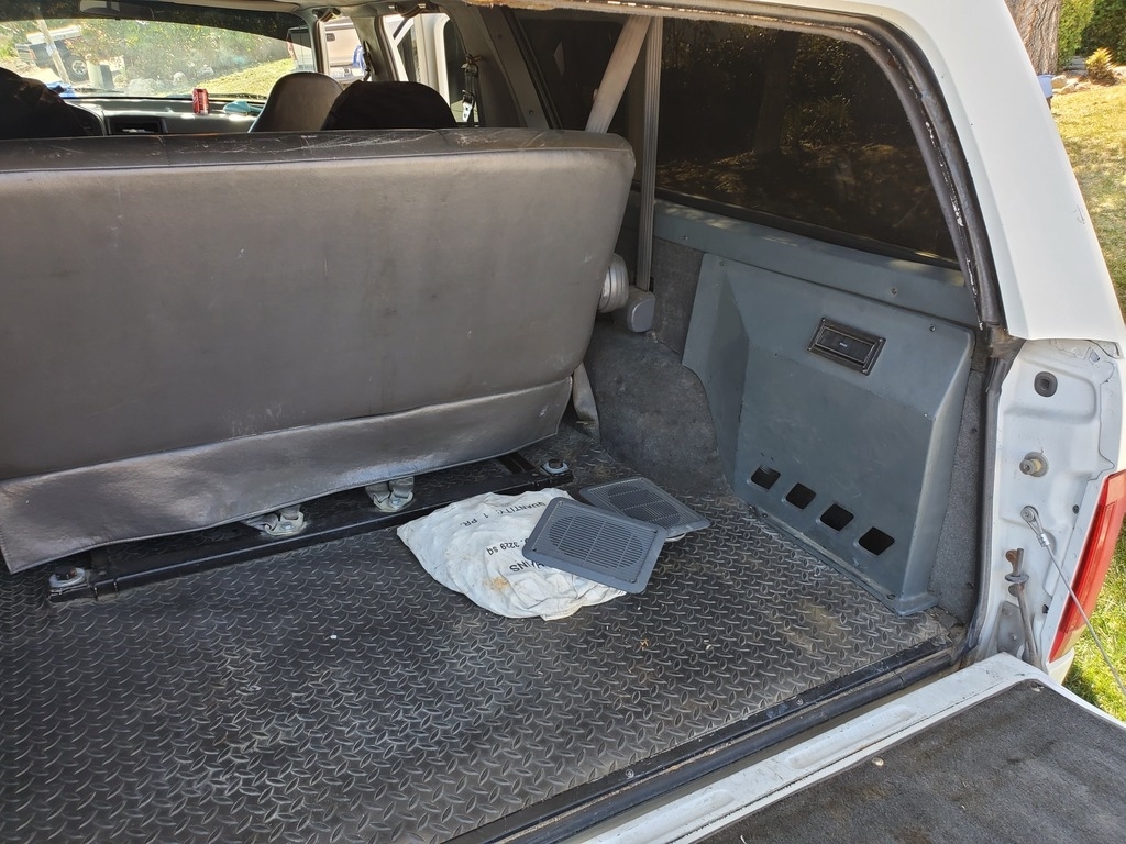 1993 Ford F-150 XLT photo