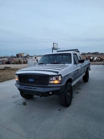 1995 Ford F-150 XLT photo