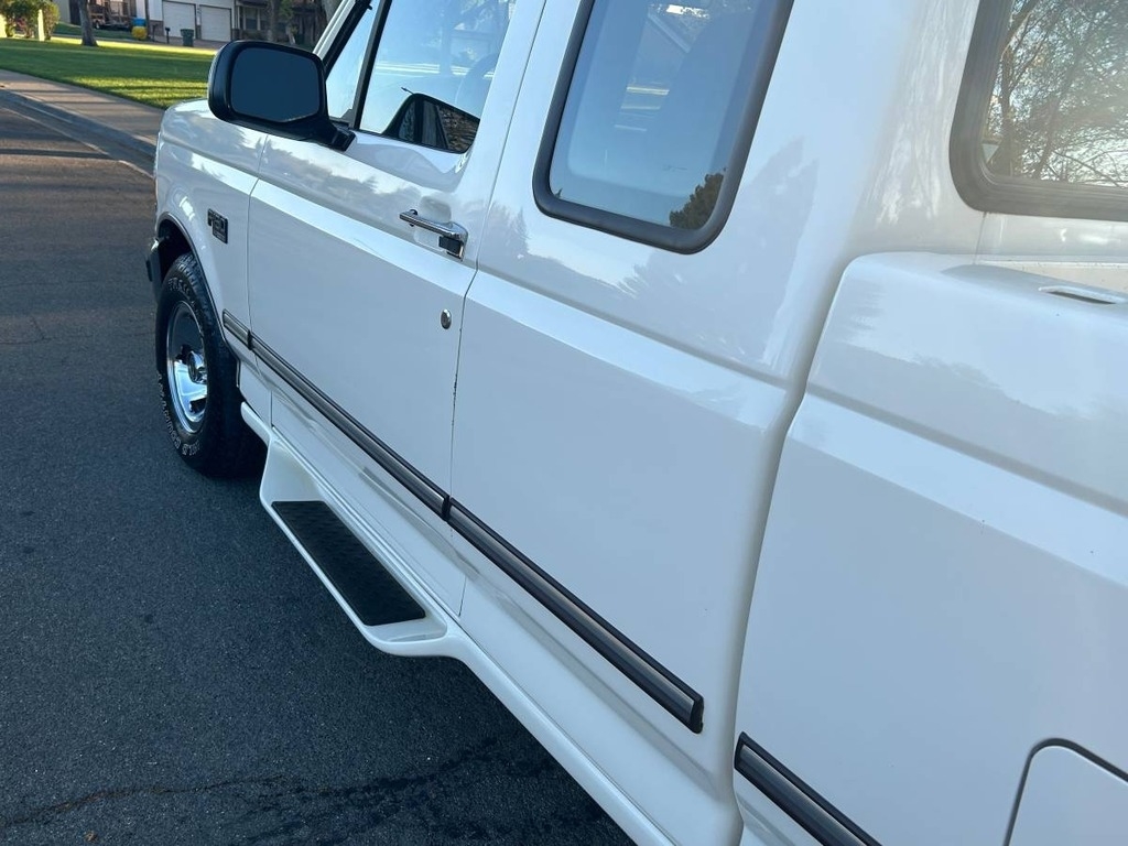 1995 Ford F-150 XL photo