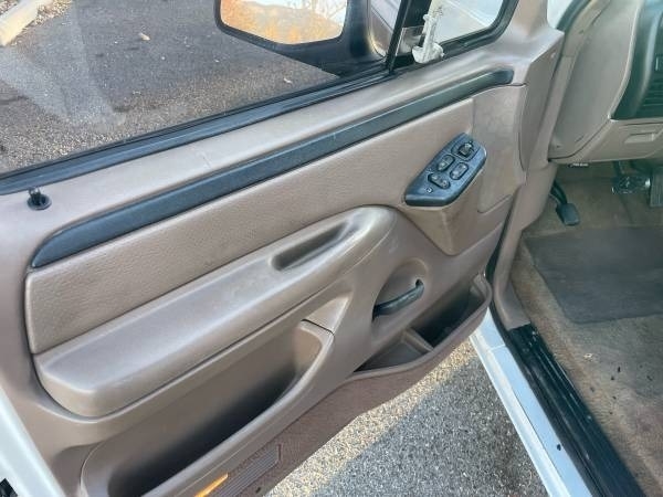 1997 Ford F-250 XLT photo