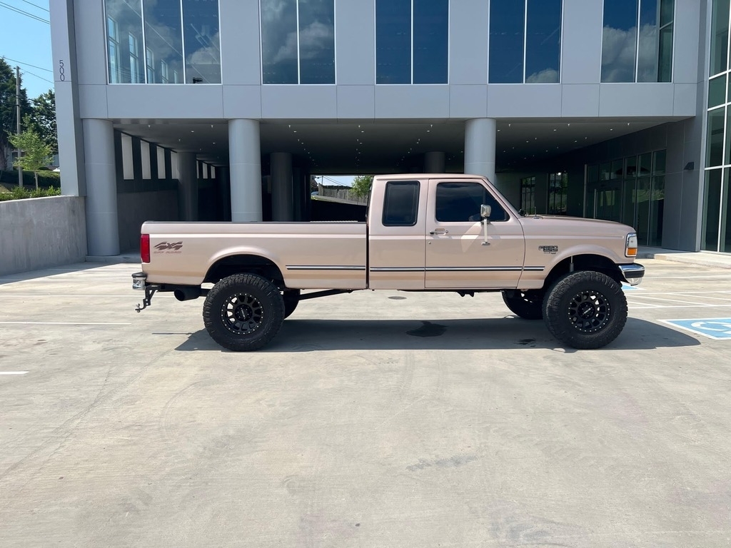 1997 Ford F-250 XLT photo