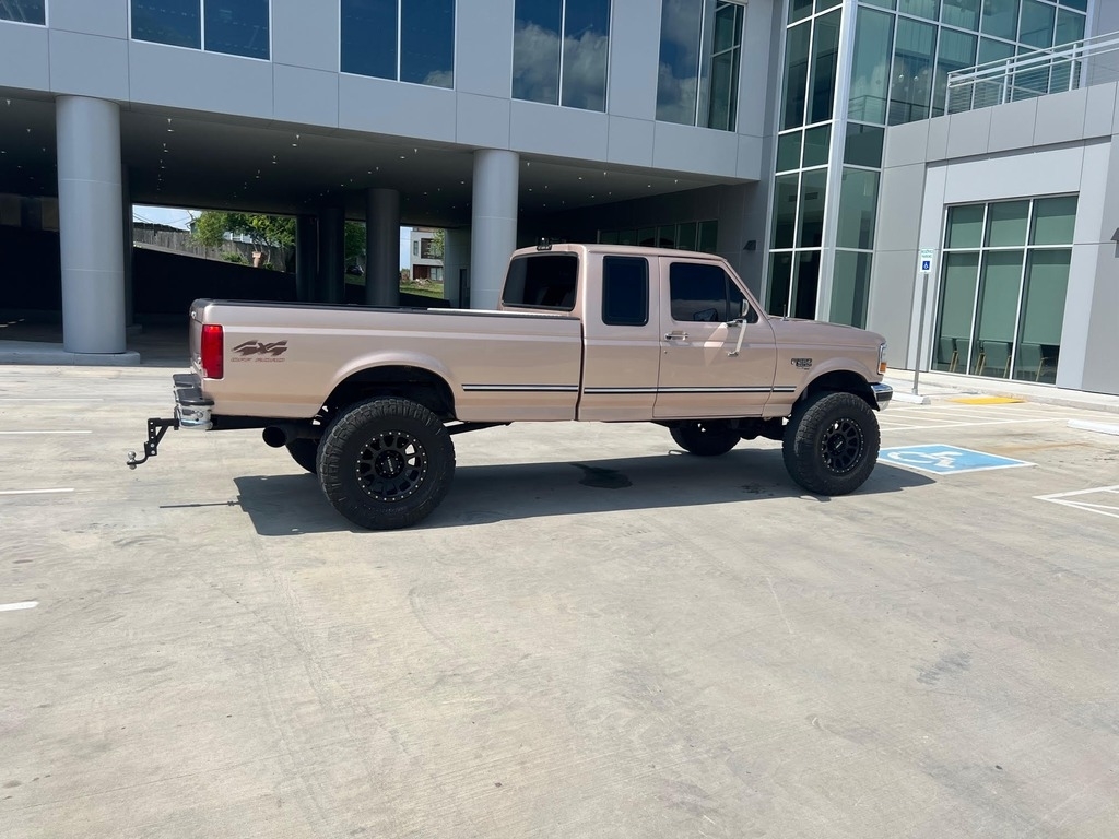 1997 Ford F-250 XLT photo