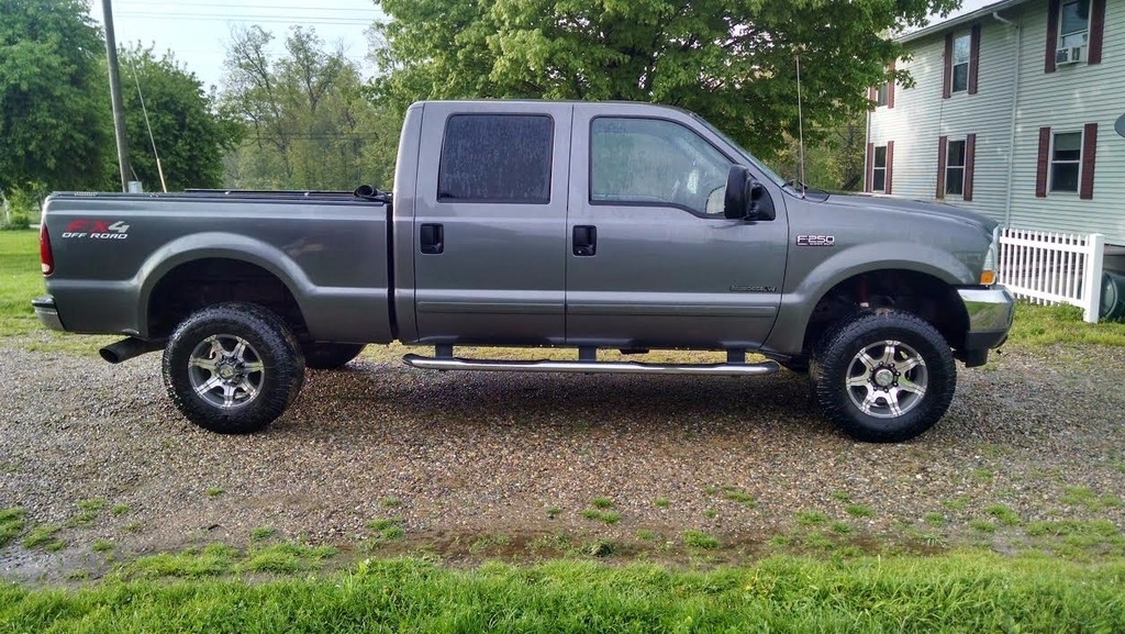 2003 Ford F-250 Lariat Crew Cab