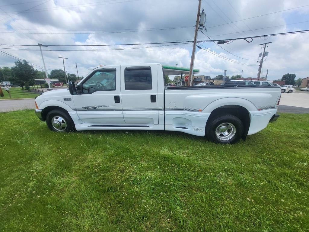 1999 Ford F-350 Super Duty Lariat Pickup