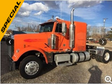2006 Freightliner FLD120 Classic Sleeper Conventional