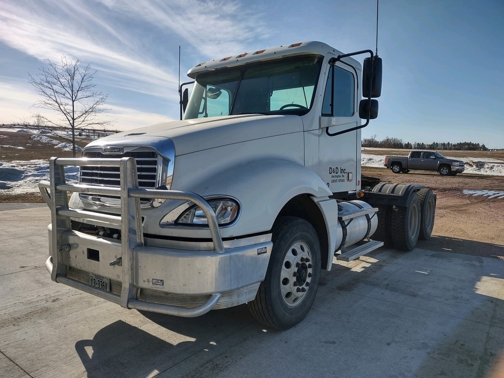 2007 Freightliner Columbia Detroit  DD16 Series