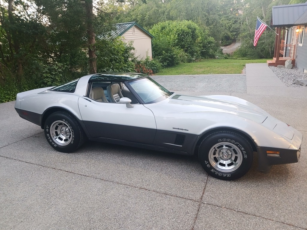 1982 Chevrolet Corvette photo