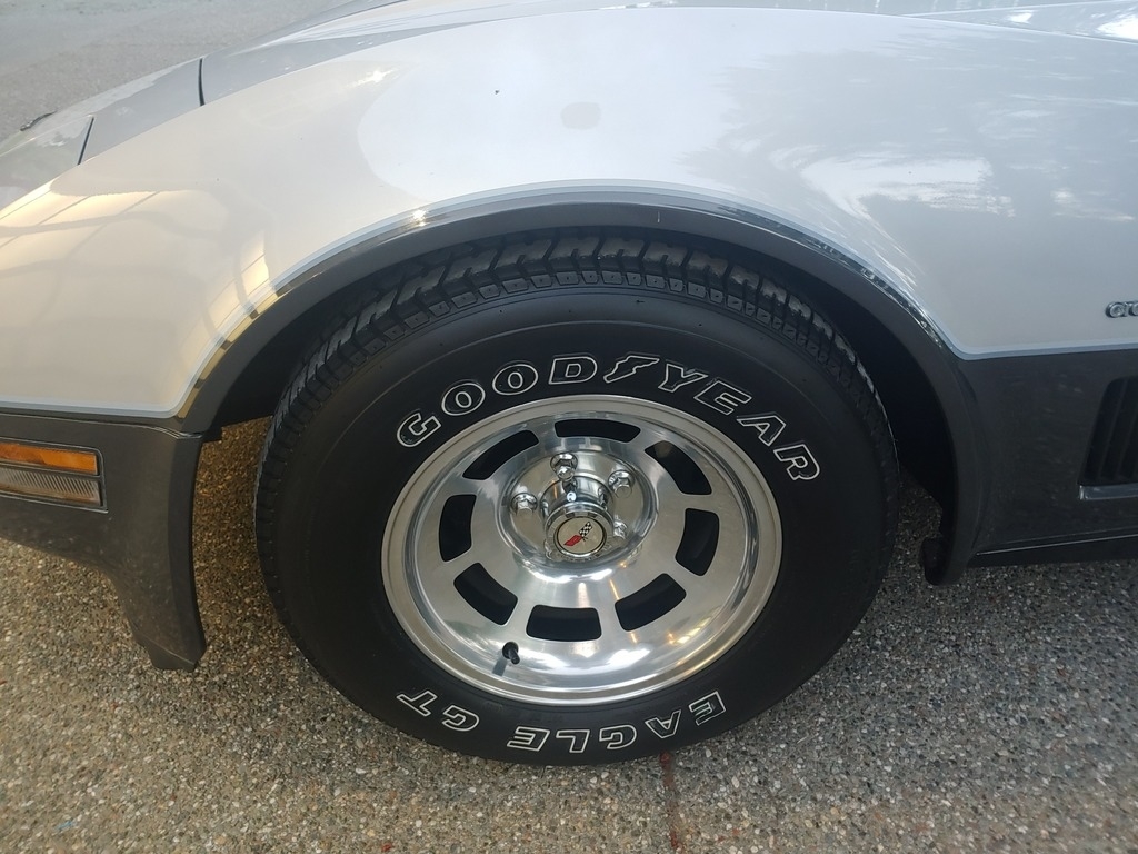 1982 Chevrolet Corvette photo