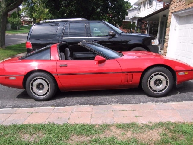 1985 Chevrolet Corvette photo