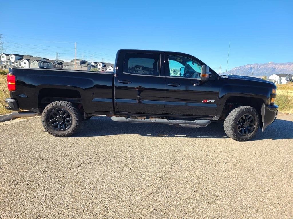 2018 Chevrolet Silverado 2500HD LTZ photo