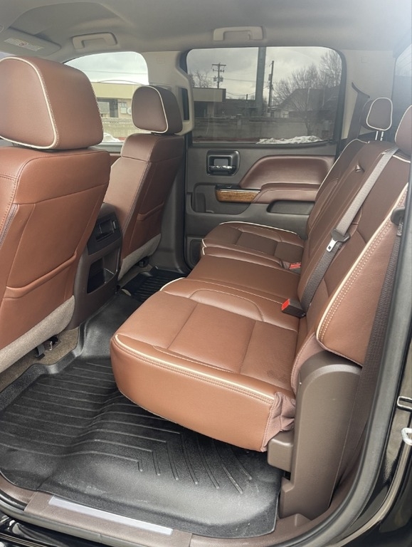 2016 Chevrolet Silverado 2500HD High Country photo