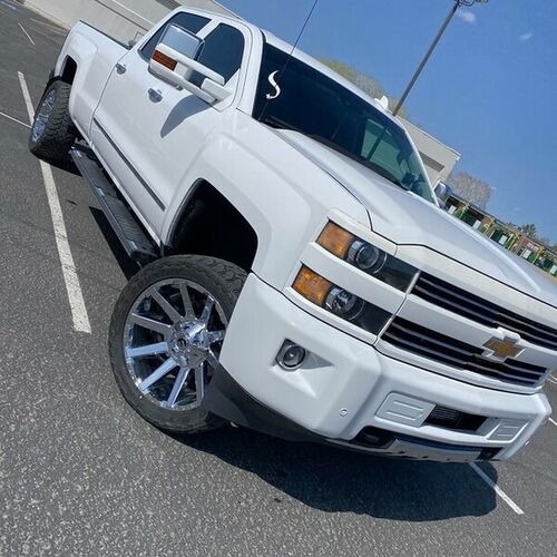 2015 Chevrolet Silverado 2500HD High Country photo