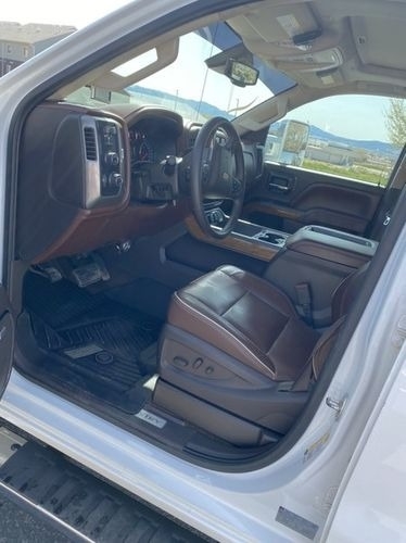 2015 Chevrolet Silverado 2500HD High Country photo