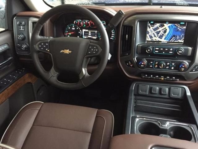 2016 Chevrolet Silverado 2500HD High Country photo