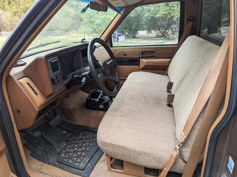 1989 Chevrolet RSX C1500 Cheyenne photo