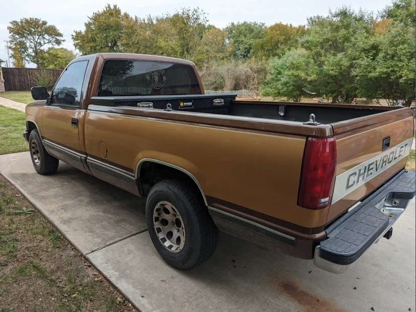 1989 Chevrolet RSX C1500 Cheyenne photo