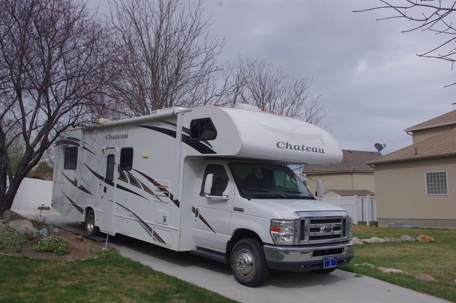 2011 Four Winds Chateau 31K 6.8 E450