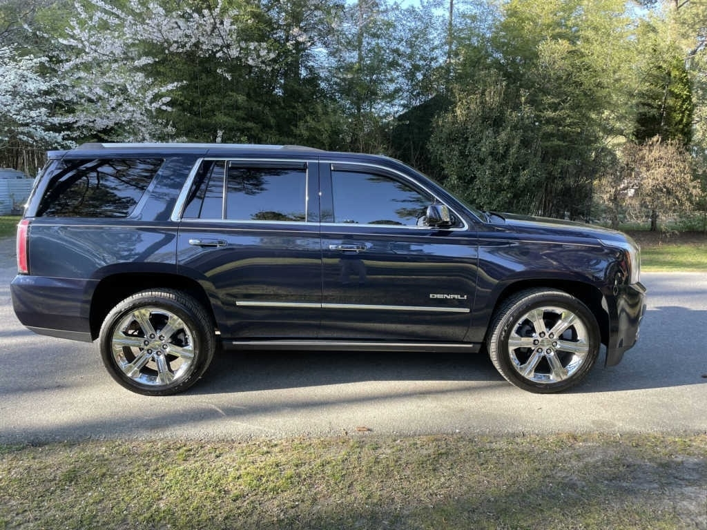 2017 GMC Yukon Denali photo