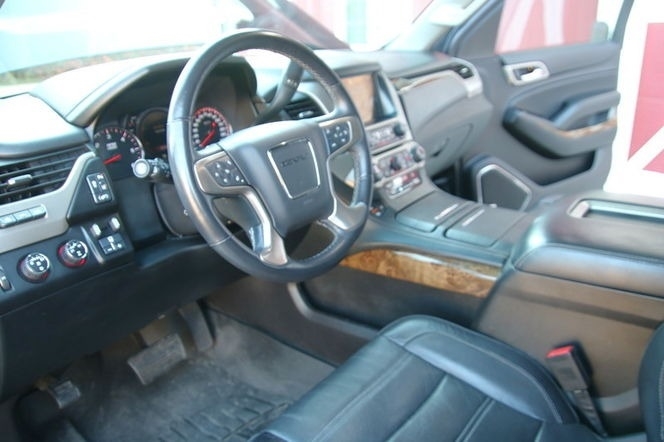 2015 GMC Yukon XL Denali photo