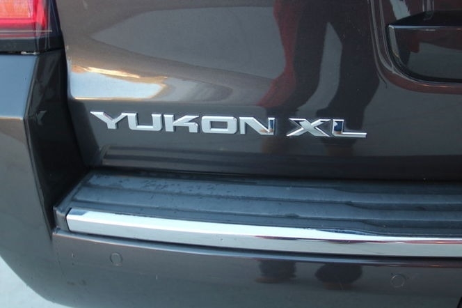 2015 GMC Yukon XL Denali photo