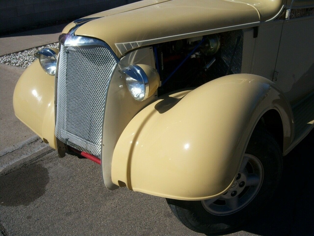1937 GMC Yukon XL Denali photo