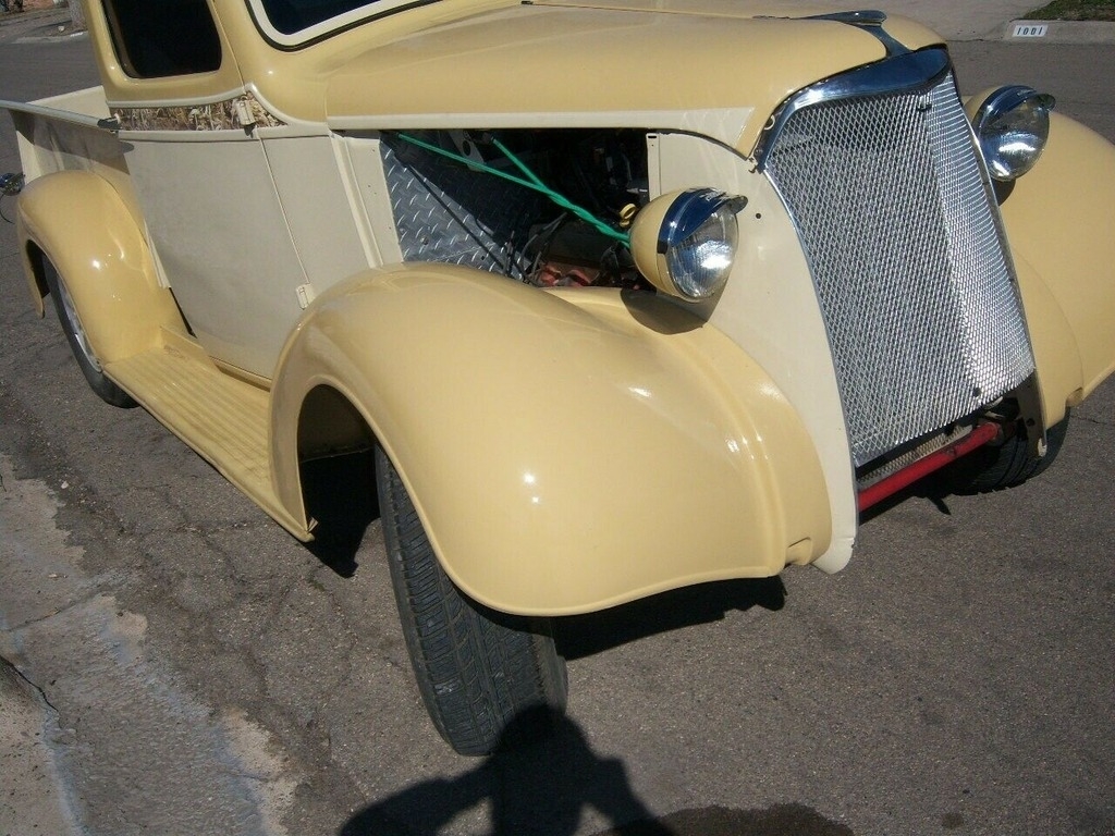 1937 GMC Yukon XL Denali photo
