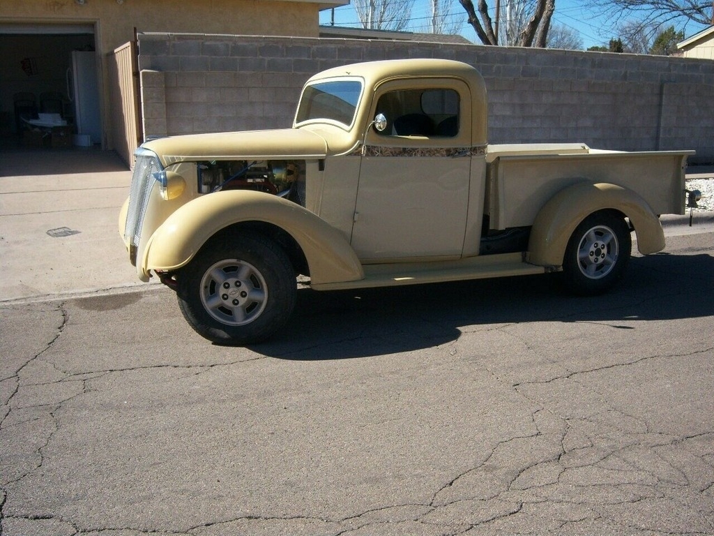 1937 GMC Yukon XL Denali photo