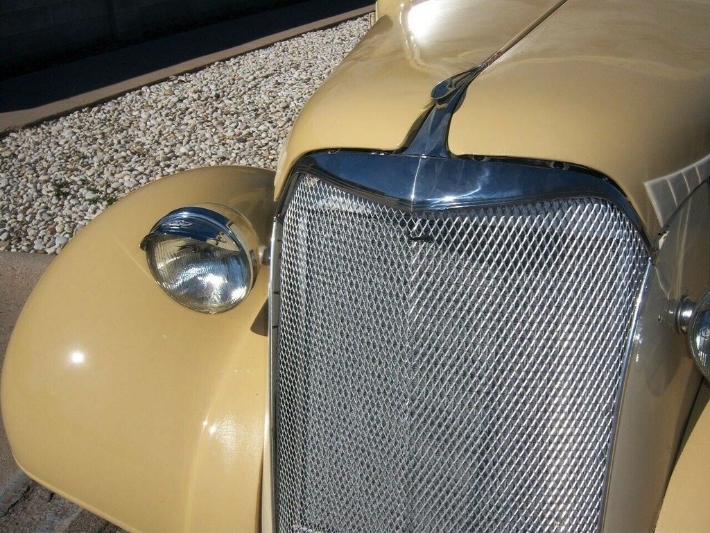 1937 GMC Yukon XL Denali photo