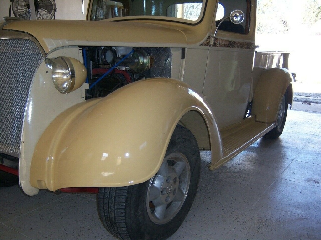 1937 GMC Yukon XL Denali photo