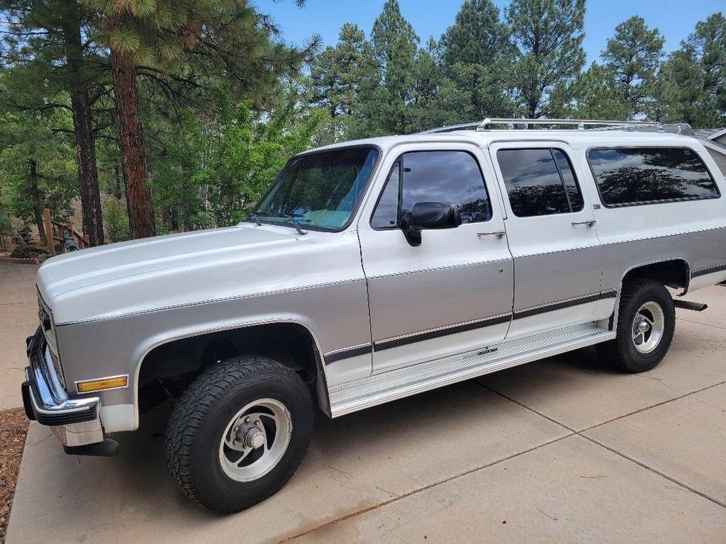 1991 Chevrolet Suburban V1500 photo