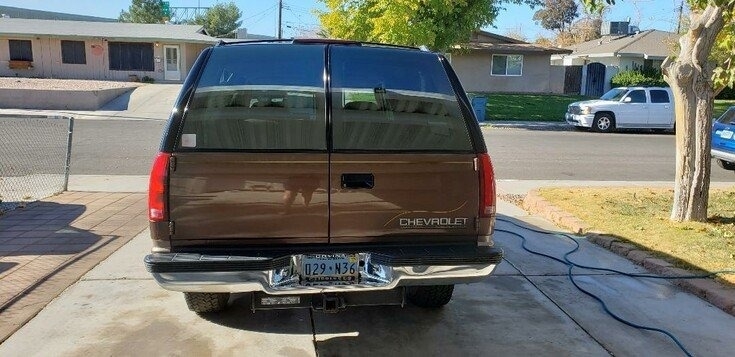 1994 Chevrolet Suburban K1500 photo