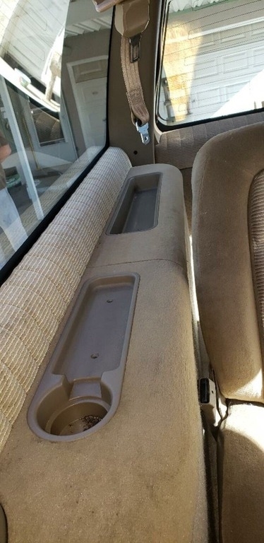 1994 Chevrolet Suburban K1500 photo