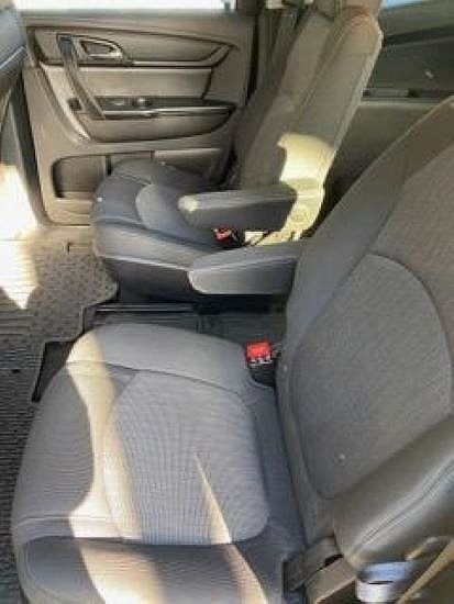 2017 Chevrolet Traverse LT photo