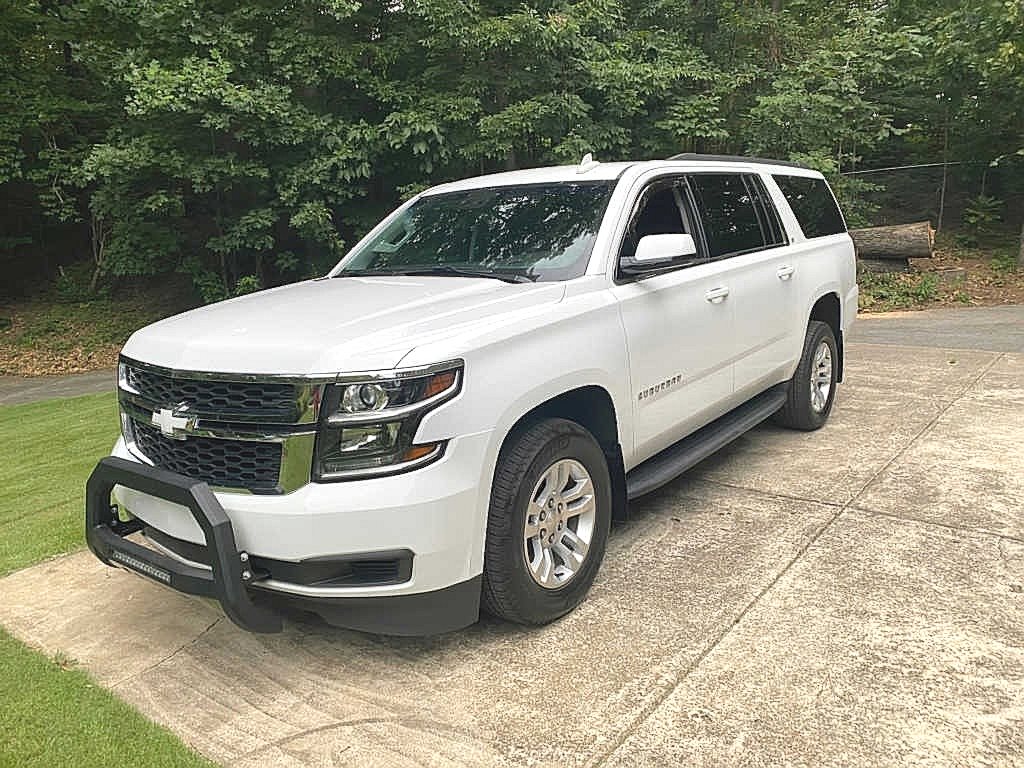 2019 Chevrolet Suburban LT 1500 photo