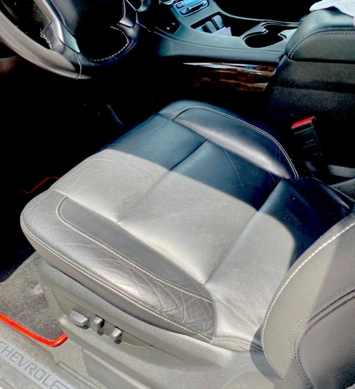 2019 Chevrolet Suburban LT 1500 photo