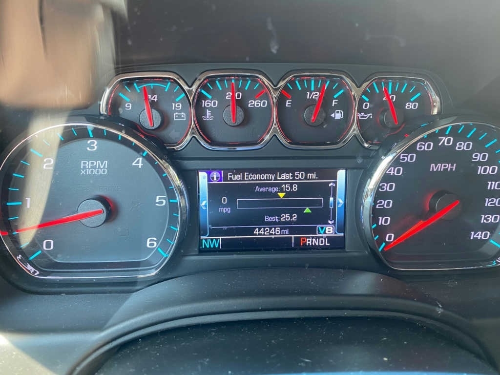 2019 Chevrolet Suburban LT 1500 photo