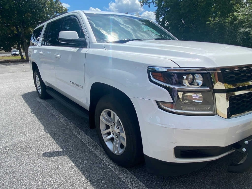 2019 Chevrolet Suburban LT 1500 photo