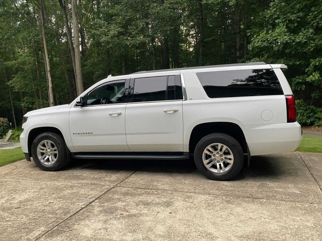 2019 Chevrolet Suburban LT 1500 photo