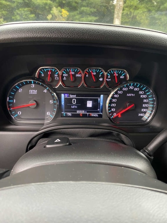 2018 Chevrolet Suburban LT 1500 photo