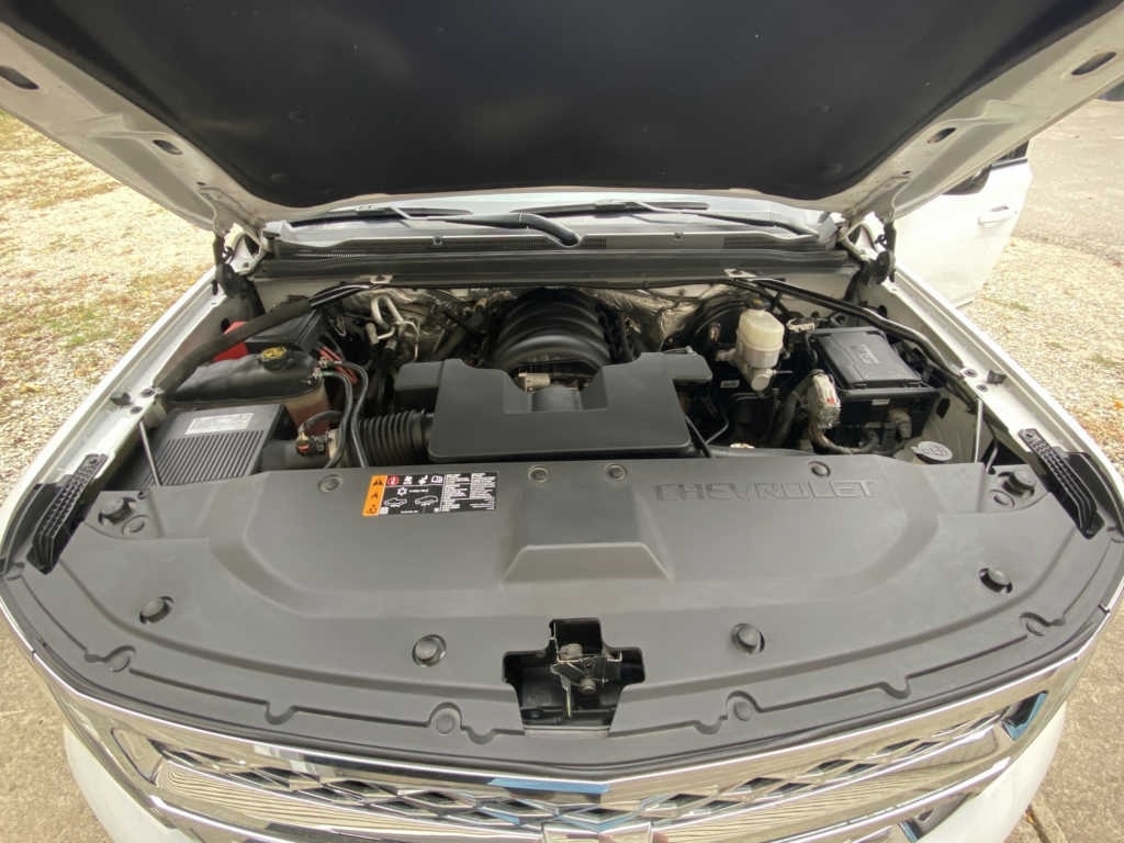 2018 Chevrolet Suburban LT 1500 photo