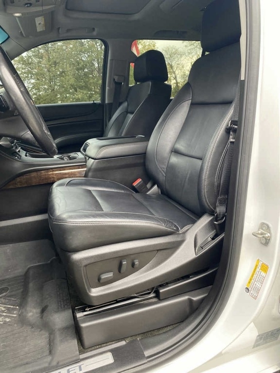 2018 Chevrolet Suburban LT 1500 photo