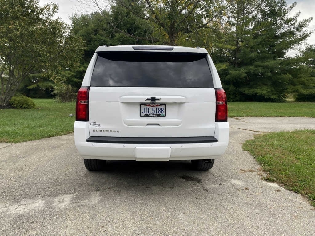 2018 Chevrolet Suburban LT 1500 photo
