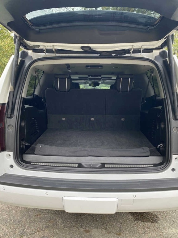 2018 Chevrolet Suburban LT 1500 photo