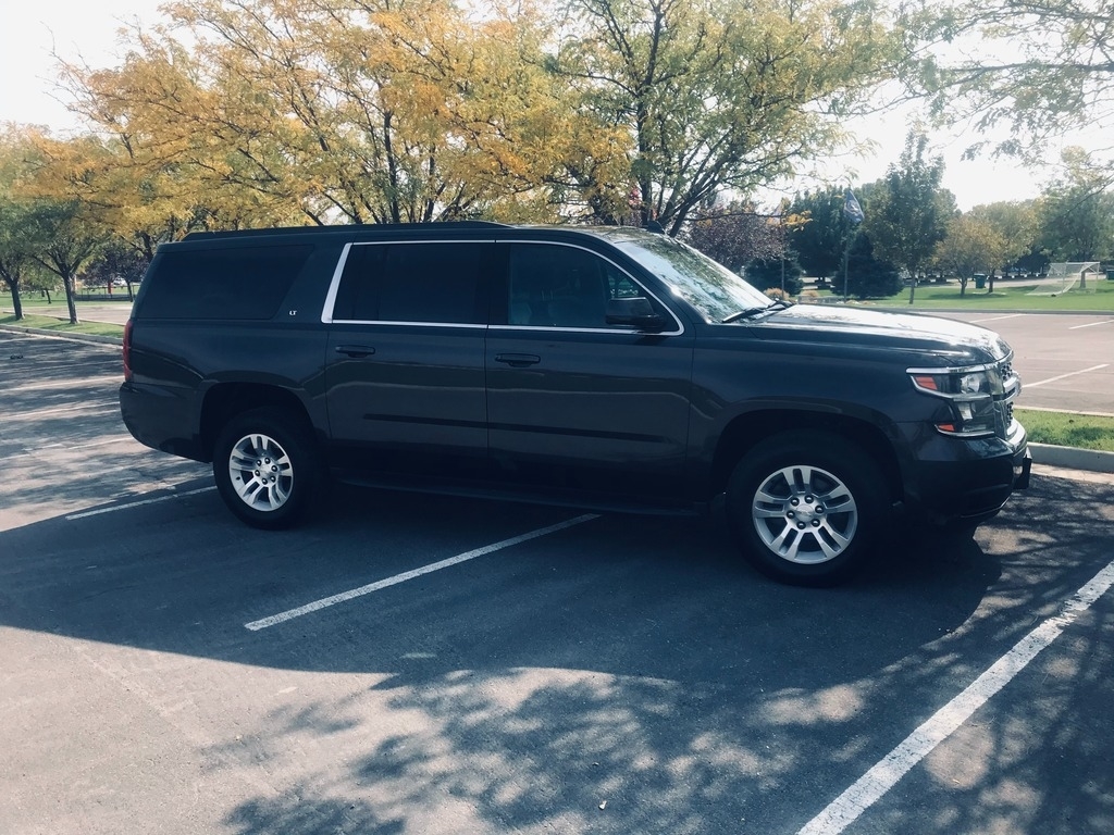 2016 Chevrolet Suburban LT 1500 photo