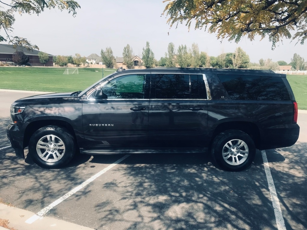 2016 Chevrolet Suburban LT 1500 photo