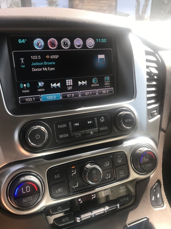 2016 Chevrolet Suburban LT 1500 photo