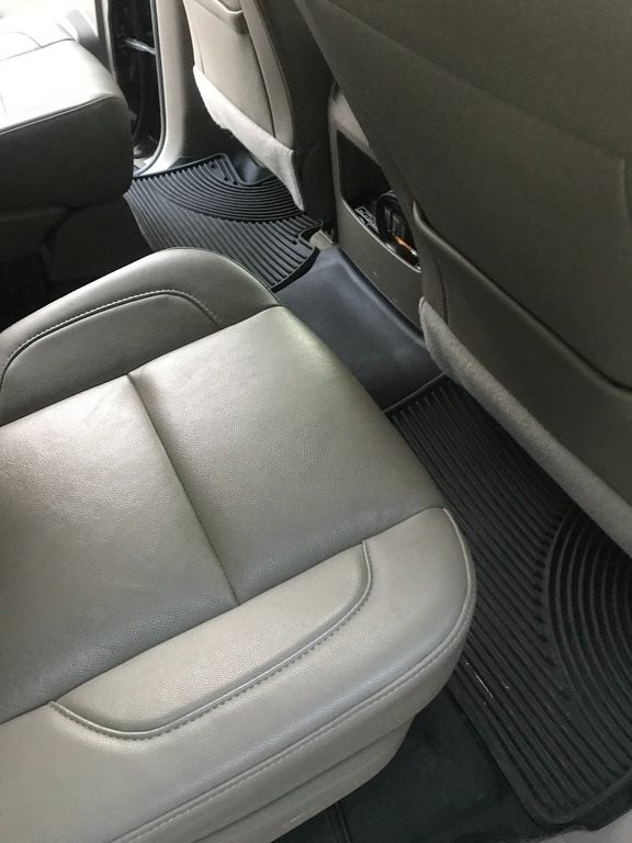 2016 Chevrolet Suburban LT 1500 photo