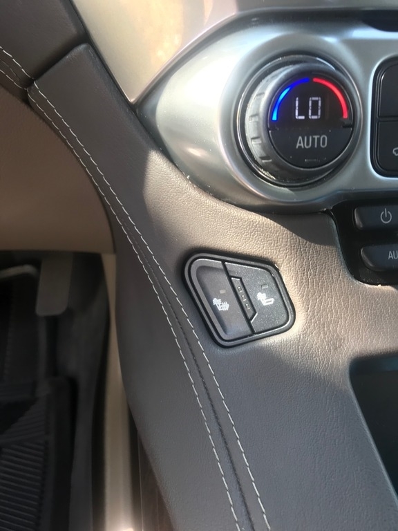 2016 Chevrolet Suburban LT 1500 photo