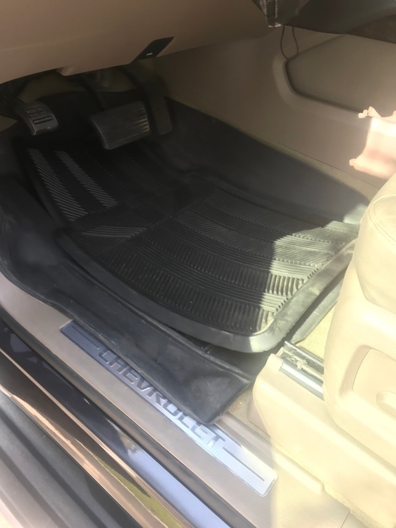 2016 Chevrolet Suburban LT 1500 photo