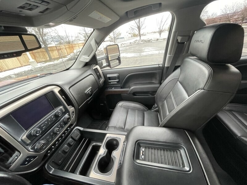 2019 GMC Sierra 3500HD Denali photo